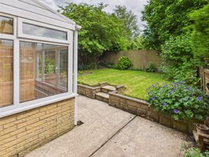 Side elevation- click for photo gallery